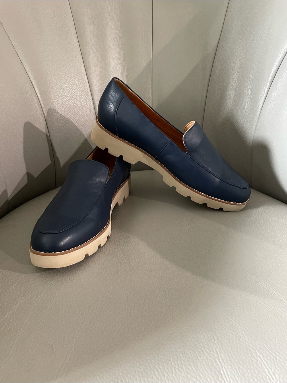 Vionic Kensley Navy Lug Sole Leather Loafer